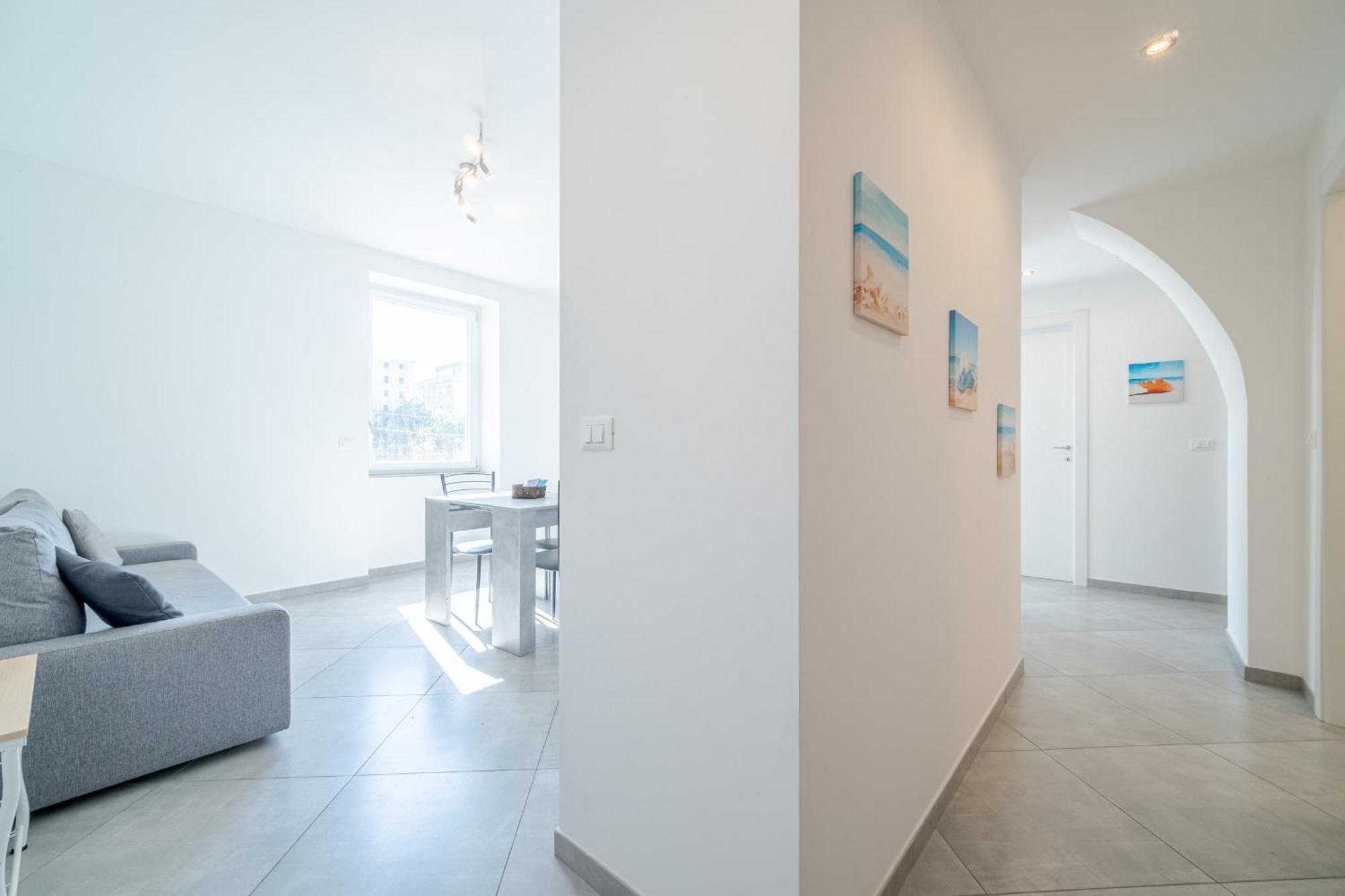 Centro Citta - 200m Stazione Ferroviaria Apartment Genua