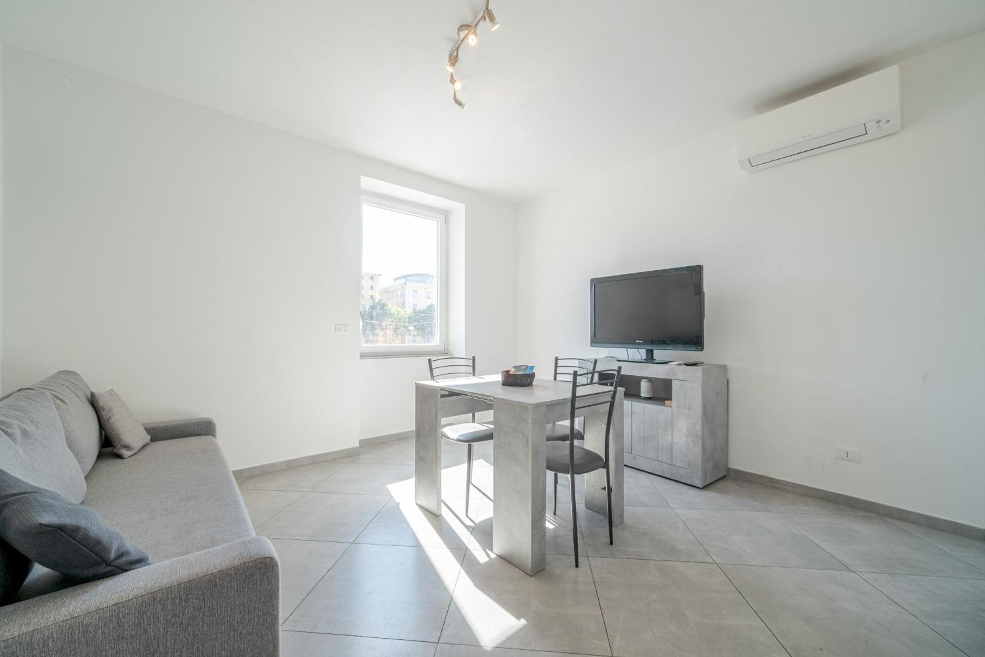 Apartment Centro Citta - 200m Stazione Ferroviaria Genua